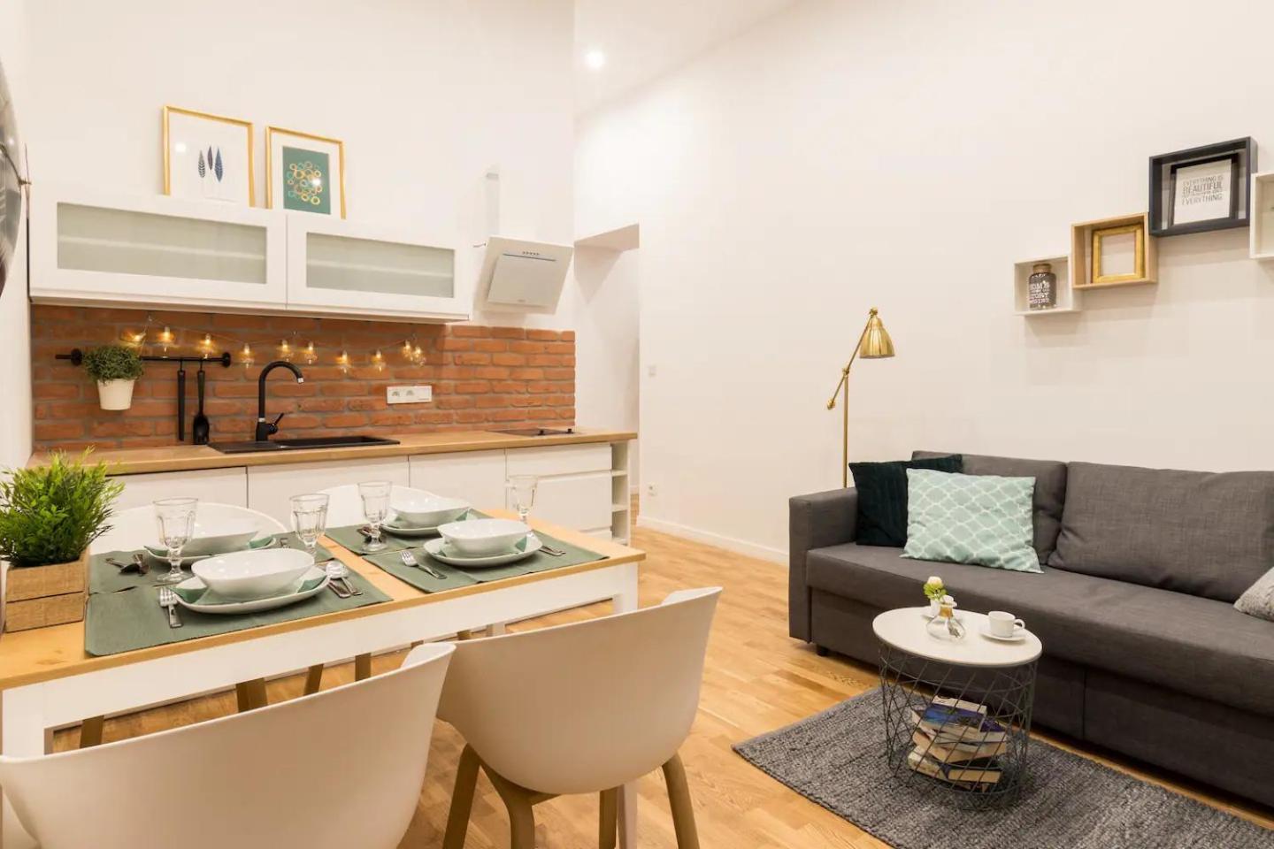 Old Town Apartment - Dluga 30 Street คราคูฟ ภายนอก รูปภาพ